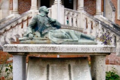 Monument aux Morts Donnezac